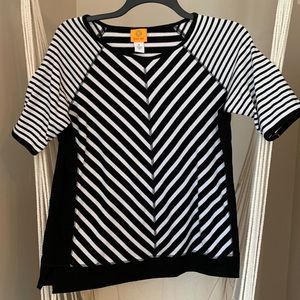 Ruby Rd.-Medium- Black & White- short sleeve shirt